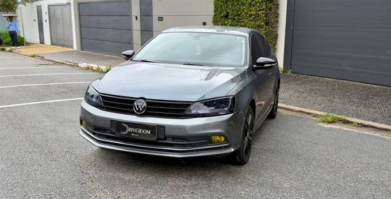 VOLKSWAGEN JETTA 2.0 TSI HIGHLINE 211CV GASOLINA 4P TIPTRONIC